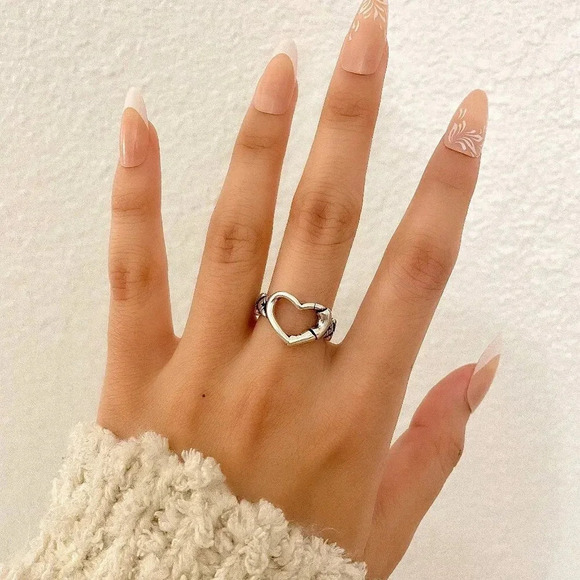 925 Sterling Silver Minimalist Heart Ring Silver Vintage Boho Geometric Ring - Picture 2 of 4